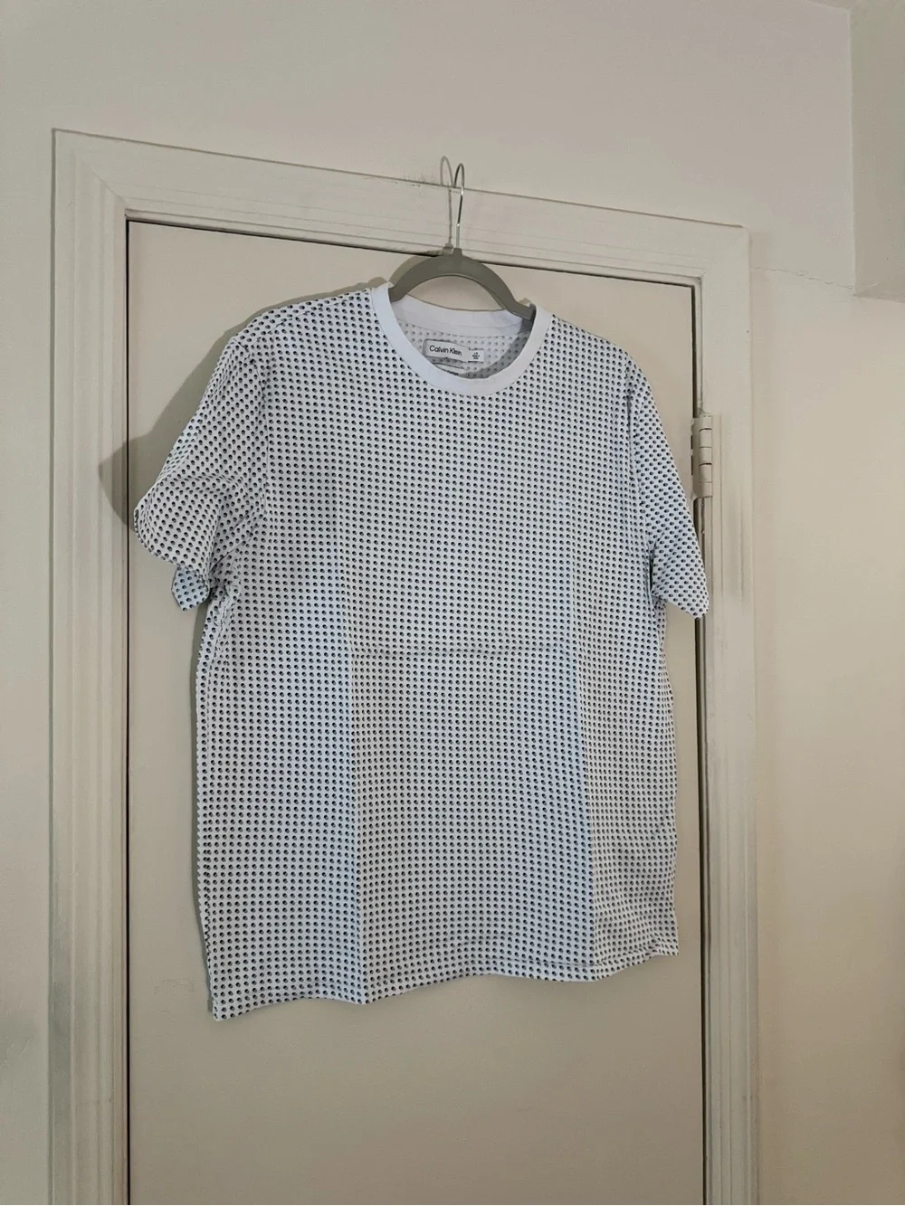 Calvin Klein Men's White Short-Sleeve Patterned Shirt Size Large